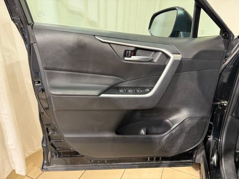 Certified 2025 Toyota RAV4 XLE AWD/4WD image 15