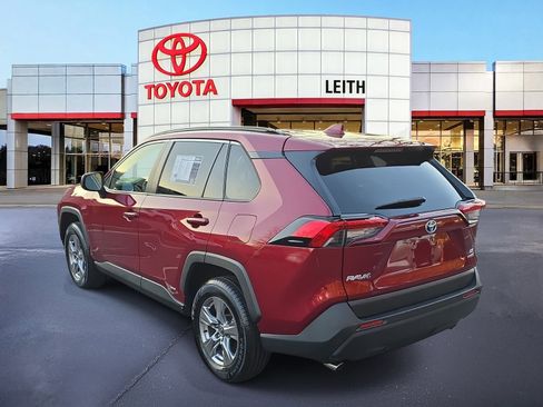 Certified 2022 Toyota RAV4 LE image 7