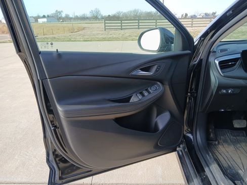 Used 2024 Buick Encore GX Sport Touring w/ Experience Buick Package image 15
