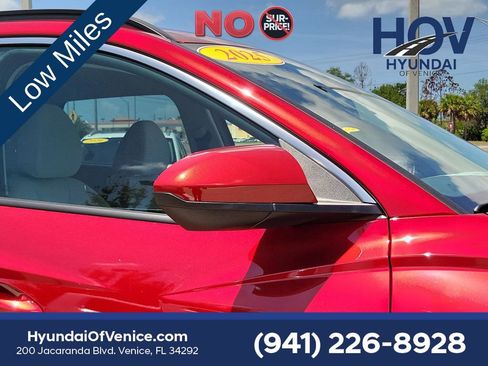 Used 2025 Hyundai Tucson SEL AWD/4WD image 10