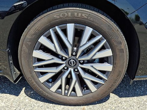 Certified 2024 Nissan Altima 2.5 SV w/ SV Premium Package FWD image 8