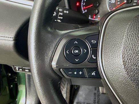 Used 2022 Toyota Corolla Cross LE image 14