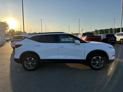 Used 2025 Chevrolet Blazer LT w/ Convenience Package FWD image 7