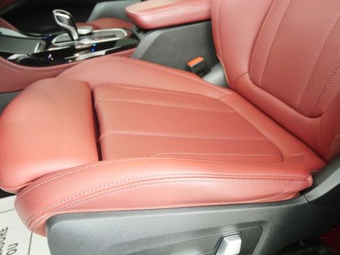 Used 2022 BMW X4 xDrive30i w/ M Sport Package 2 AWD/4WD image 9