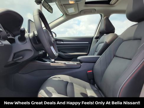 New 2026 Nissan Altima 2.5 SR w/ SR Premium Package FWD image 11