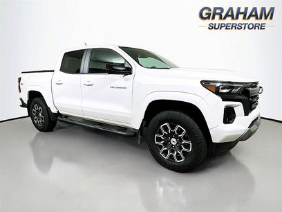 Used 2023 Chevrolet Colorado Z71 w/ Z71 Convenience Package 2