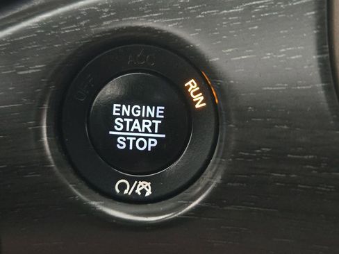 Used 2017 Jeep Grand Cherokee Laredo w/ Quick Order Package 2BE RWD image 22
