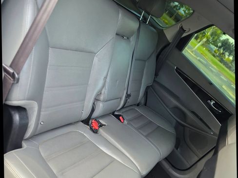 Used 2016 Kia Sorento EX w/ EX Touring Package FWD image 8