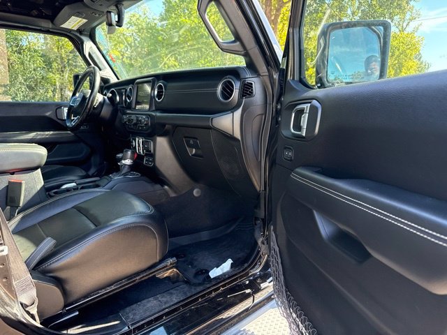 Used 2020 Jeep Gladiator Overland AWD/4WD image 19
