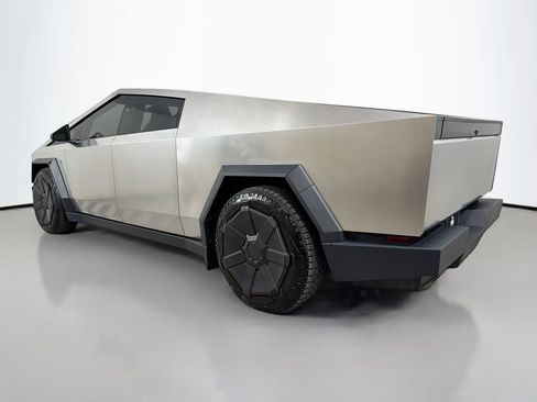 Used 2025 Tesla Cybertruck AWD Crew Cab image 7