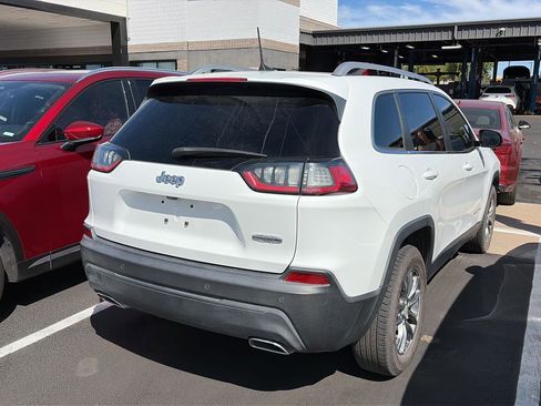Used 2021 Jeep Cherokee Latitude Lux image 3