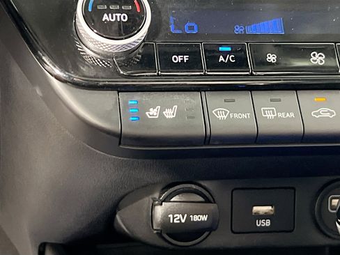 Used 2021 Hyundai Elantra Limited FWD image 21