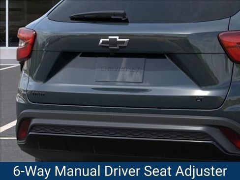New 2026 Chevrolet Trax LT w/ Driver Confidence Package FWD image 16