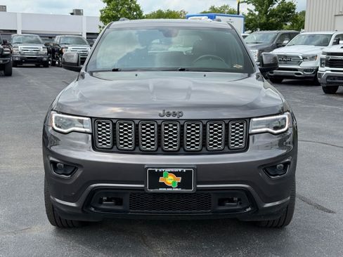 Used 2020 Jeep Grand Cherokee Altitude AWD/4WD image 3