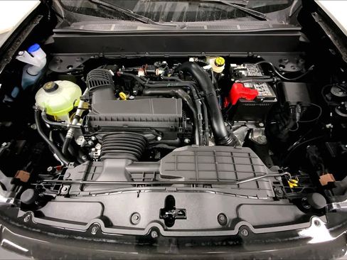New 2026 Ford Maverick Lobo AWD/4WD image 15