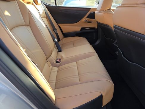 New 2025 Lexus ES 350 Luxury image 5