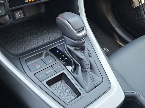 Used 2024 Toyota RAV4 XLE Premium image 27