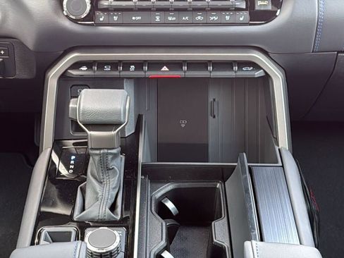 New 2026 Toyota Tundra Platinum AWD/4WD image 28