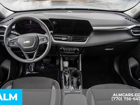 Used 2025 Chevrolet TrailBlazer LT image 28