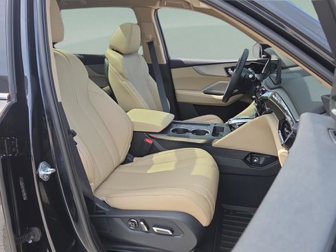 Used 2025 Acura MDX FWD w/ Technology Package image 18