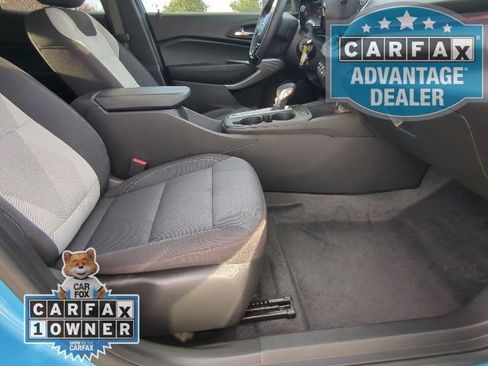 Used 2025 Chevrolet Trax RS w/ Driver Confidence Package image 20