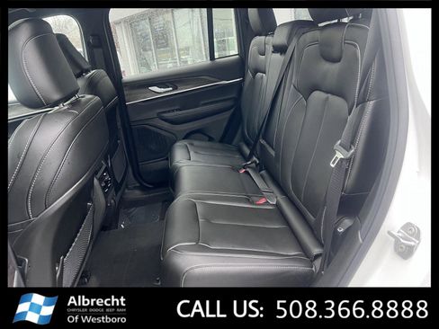 New 2025 Jeep Grand Cherokee Limited w/ Trailer Tow Package image 12