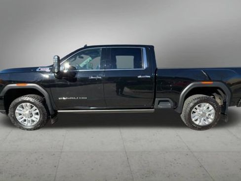 Used 2022 GMC Sierra 3500 Denali image 5