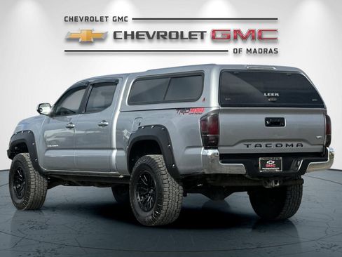 Used 2021 Toyota Tacoma TRD Off-Road image 5