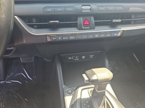 Used 2025 Kia K4 FWD image 16