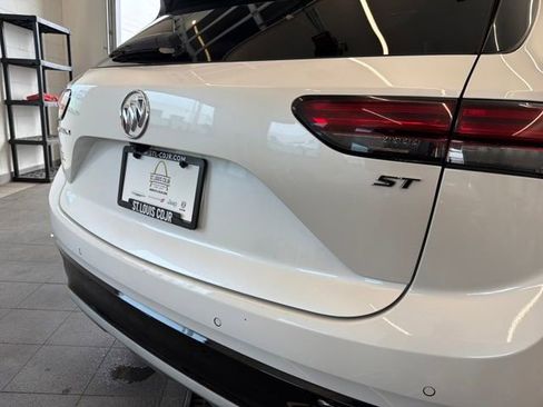 Used 2023 Buick Envision Preferred image 42