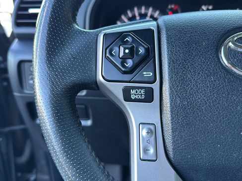 Used 2016 Toyota 4Runner SR5 image 19