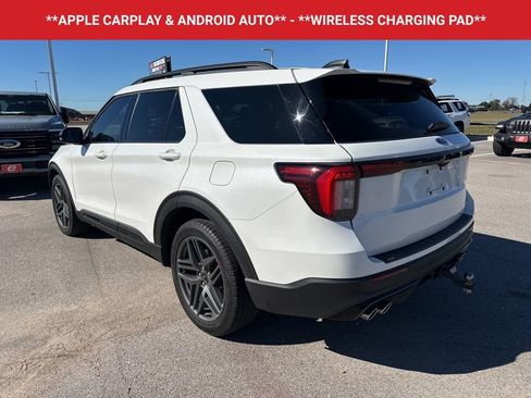 Used 2025 Ford Explorer ST image 6