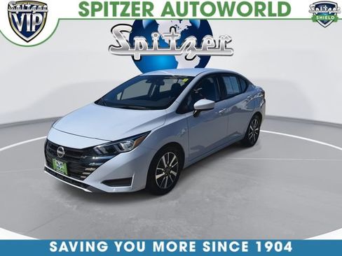 Used 2024 Nissan Versa SV image 4