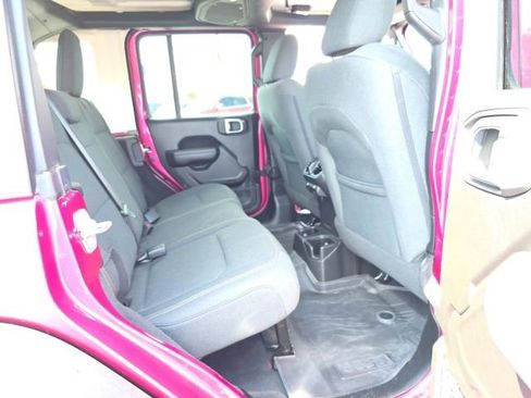 Used 2024 Jeep Wrangler Unlimited Sport AWD/4WD image 41