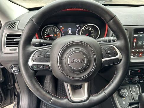 Used 2018 Jeep Compass Trailhawk w/ Leather Interior Group AWD/4WD image 17