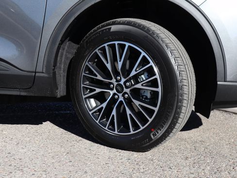 New 2026 Ford Escape SE image 13