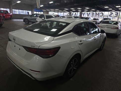 Used 2024 Nissan Sentra SV image 2