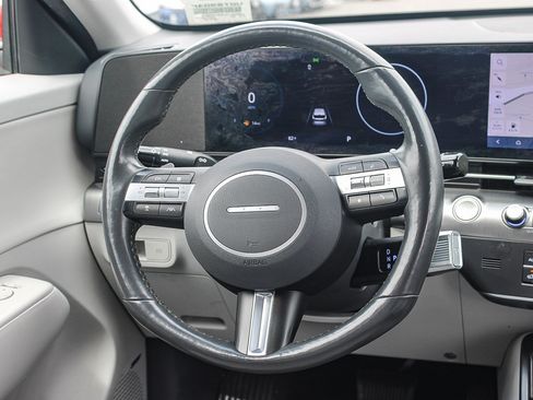 Used 2024 Hyundai Kona Limited AWD/4WD image 16