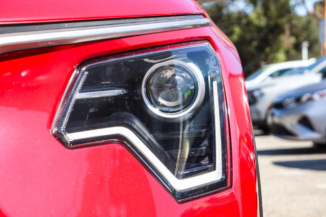 Certified 2025 Kia Niro EX FWD image 5