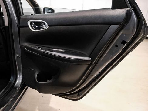 Used 2019 Nissan Sentra SV FWD image 43