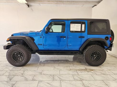 Used 2024 Jeep Wrangler Unlimited Sport AWD/4WD image 4