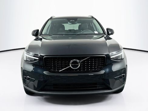 Used 2026 Volvo XC40 B5 Plus AWD/4WD image 2