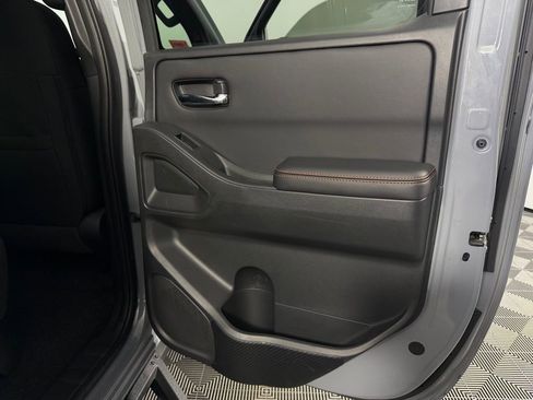 Used 2024 Nissan Frontier PRO-4X w/ Technology Package AWD/4WD image 28