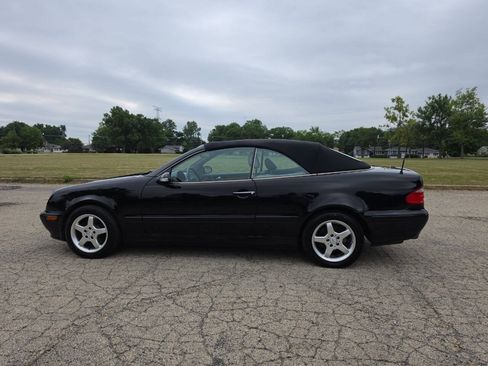 Used 2000 Mercedes-Benz CLK 320 Cabriolet image 3