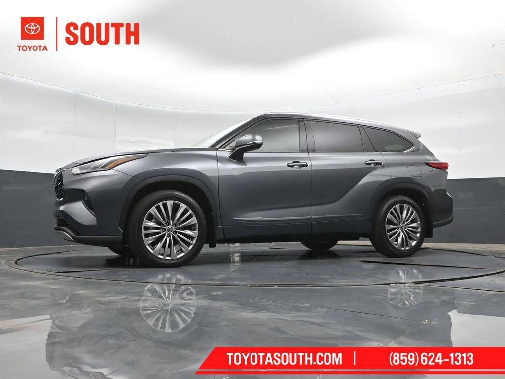 Used 2020 Toyota Highlander Platinum AWD/4WD image 43