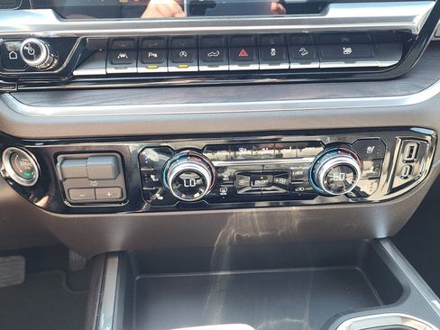 New 2026 GMC Sierra 1500 SLT w/ SLT Premium Plus Package image 28