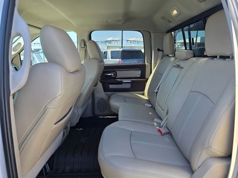 Used 2018 RAM 1500 Laramie AWD/4WD image 16