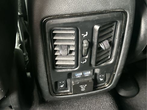 Used 2019 Jeep Grand Cherokee High Altitude image 41