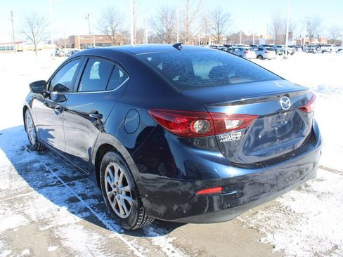 Used 2015 MAZDA MAZDA3 i Touring w/ Technology Package image 5