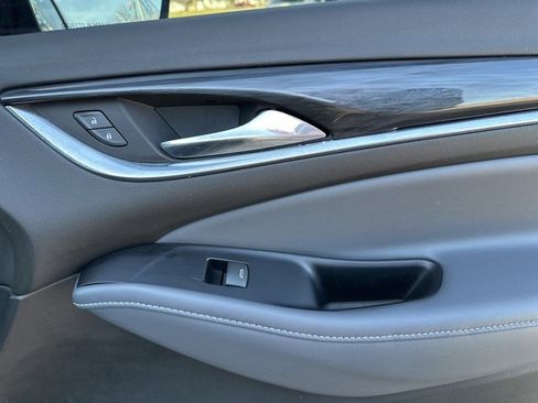 Used 2023 Buick Enclave Essence w/ Sport Touring Edition image 27